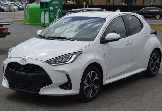 Toyota 1.5i VVT-i Hybrid E-CVT Teamplayer + comfort p ...