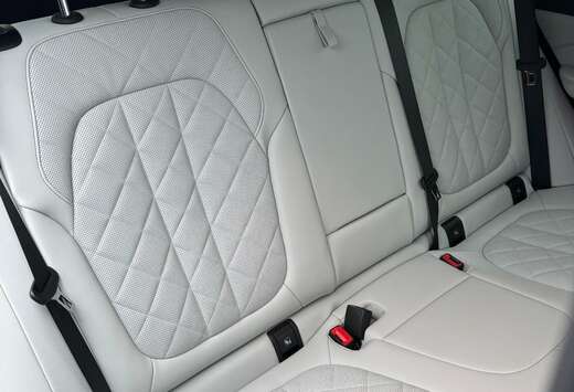 BMW X5 M50i (btw wagen )