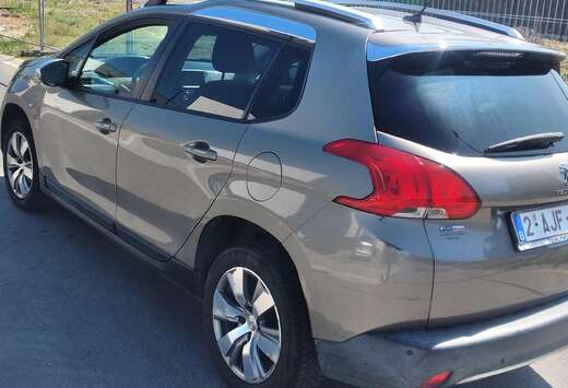 Peugeot 2008 1.2i PureTech Style grote buurt en distr ...