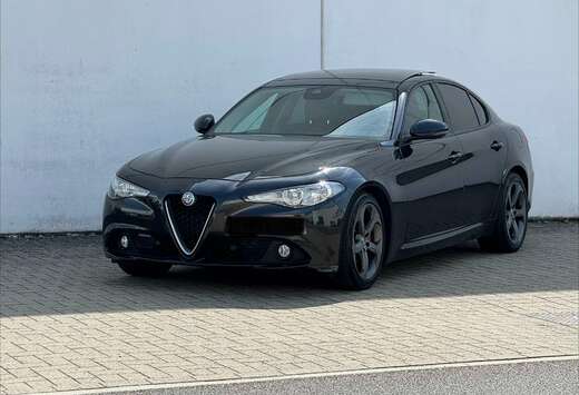 Alfa Romeo Giulia 2.2 JTDm Super (JAV ECO)