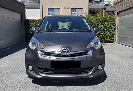 Toyota Verso S 1.33 VVT-i Lounge