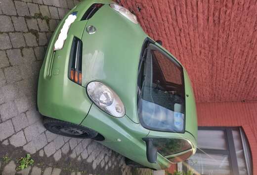 Nissan 1.2i 16v Visia Plus