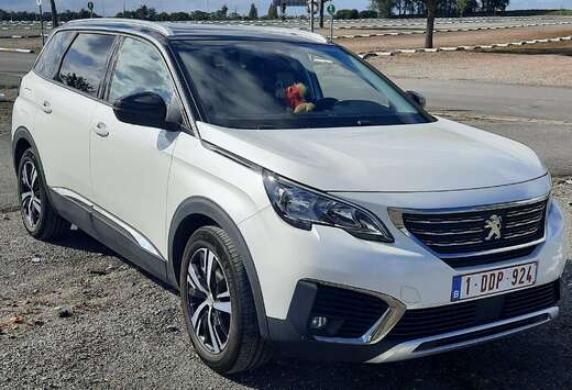 Peugeot 5008  1.2 allure  nieuwe moter2023