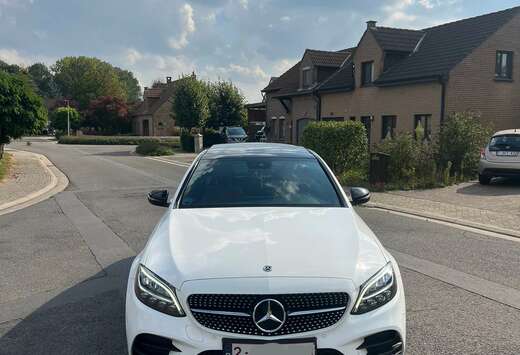 Mercedes-Benz de 9G-TRONIC AMG Line