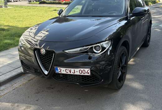 Alfa Romeo 2.0 T AWD First Edition