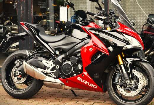 Suzuki F ***MOTO VERTE***