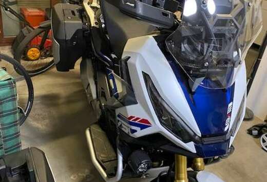 Honda Pearl Glare White Tricolor