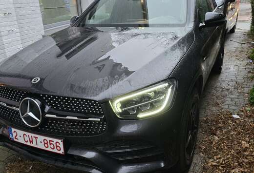 Mercedes-Benz e 4-Matic PHEV Business Solution