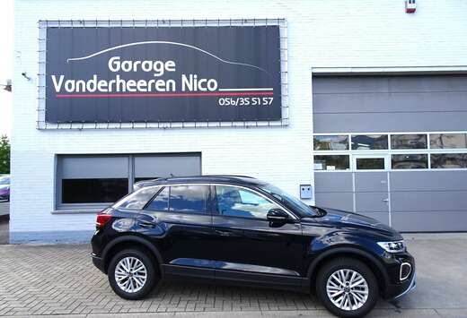 Volkswagen 1.0TSi Life VIRTUAL,CARPLAY,NAVI,PDC V+A,B ...