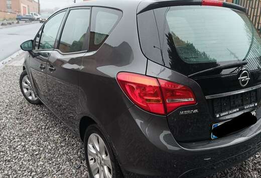 Opel 1.4 - 100 Twinport Disneyland Paris