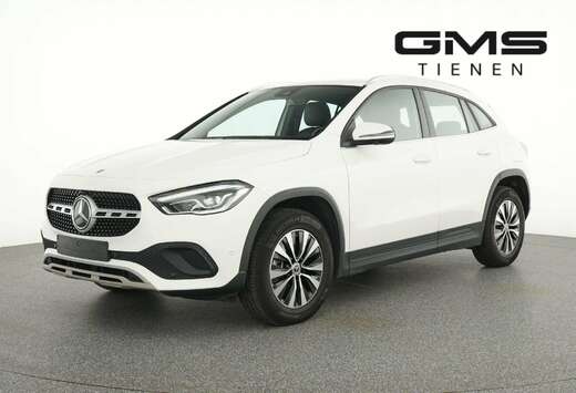 Mercedes-Benz e off-road vehicle 250 e Style