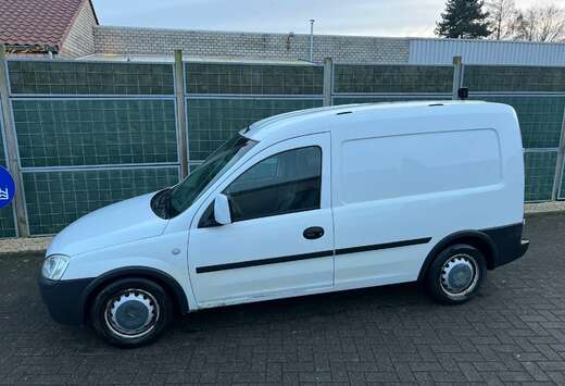 Opel 1.3 CDTI lichte vracht blanco gekeurd voor verko ...