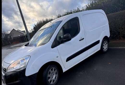 Peugeot 1.6 HDi L1H1 Confort 122