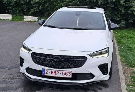 Opel Insignia Grand Sport 2.0 Turbo 4X4 GSi
