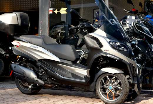 Piaggio HPE ***MOTO VERTE***