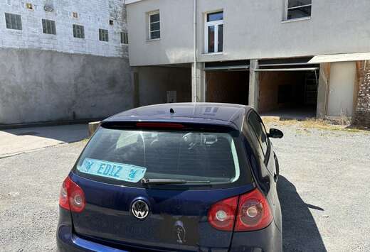 Volkswagen 1.6 FSI Tour