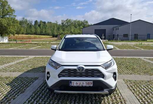 Toyota Hybrid HEV 2.5i 2WD Dynamic Business (NiCad)