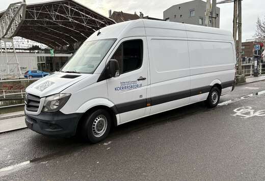 Mercedes-Benz 906BB35