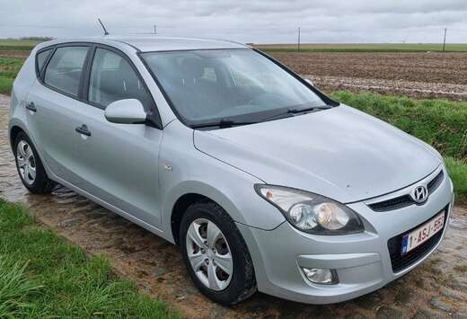 Hyundai I30 1.6 CRDi Lounge