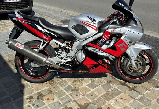 Honda F4