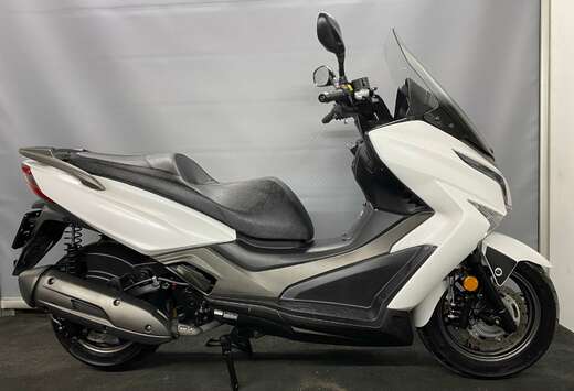 KYMCO X-TOWN 125 *** garantie ***