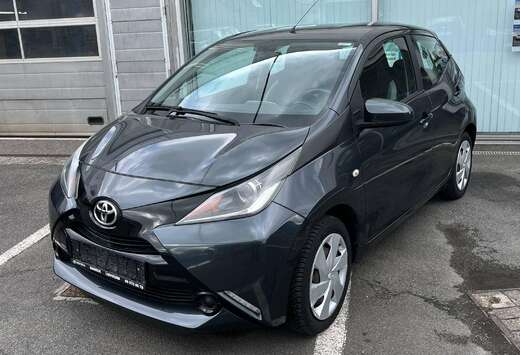 Toyota Aygo 1.0i VVT-i x-play