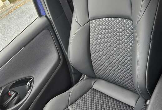 Toyota Yaris 1.5i Dual VVT-iE Dynamic CVT