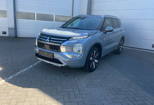 Mitsubishi PHEV AWC INSTYLE