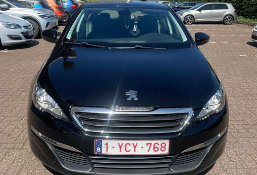 Peugeot 308 1.2 PureTech Style STT