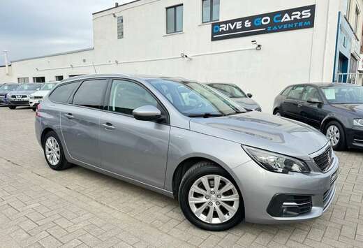 Peugeot 1.2 Benzine Style - CarPlay