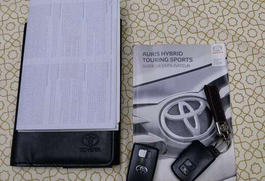 Toyota HEV 1.8i HSD Lounge E-CVT (EU6.2)