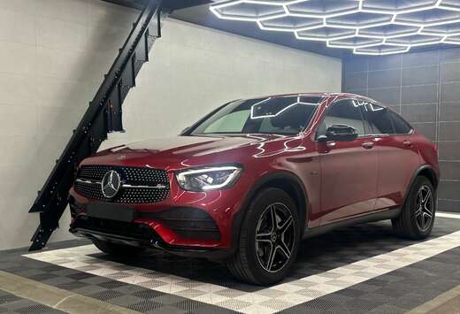 Mercedes-Benz GLC Coupé 300 de 4-Matic  *** AMG LINE ...