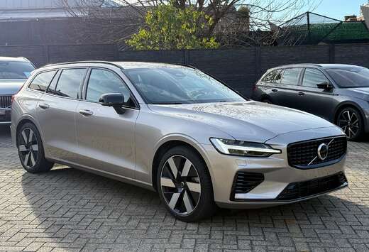 Volvo T6 Plug-in Hybrid AWD Plus Dark \