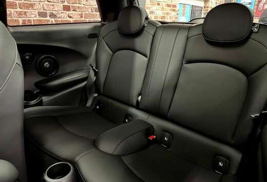 MINI Cooper 2.0 231cv Auto JCW-TRIM