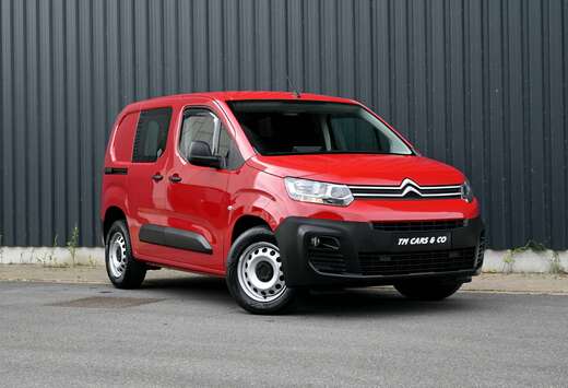 Citroen 1.2i Benzine / 3 zit, Gps, AC, Cam, Carplay,  ...
