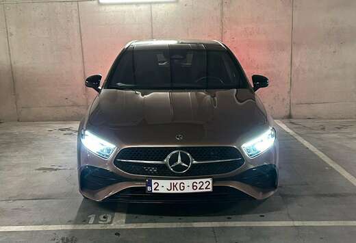 Mercedes-Benz A 250 e PHEV AMG Line (160 kW) AMG Line