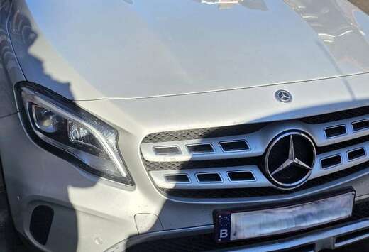 Mercedes-Benz GLA 180 Business Solution