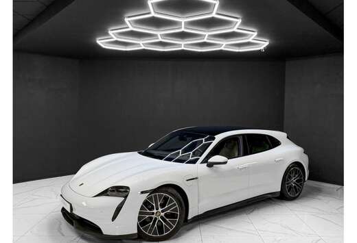 Porsche Sport Turismo / PANO / PDLS + / LIFT