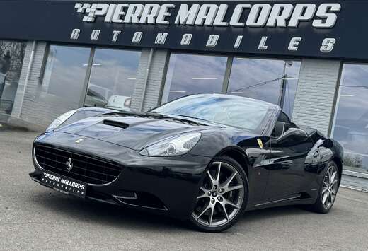 Ferrari 4.3i V8 / 1ST PAINT / 4 SEATS / FULL SERVICE  ...