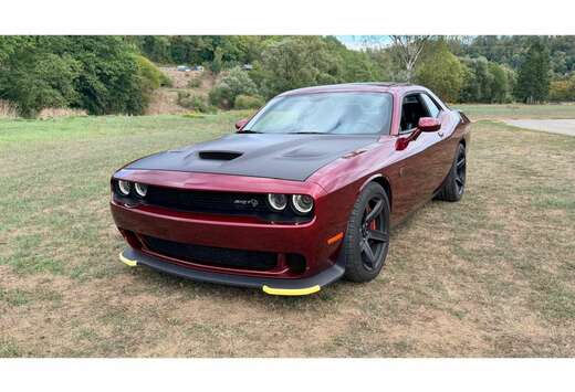 Dodge 6.2 SRT Hellcat Auto.