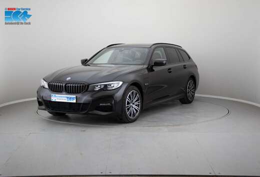 BMW Touring 330e, Pano-dak, Trekhaak, Carplay