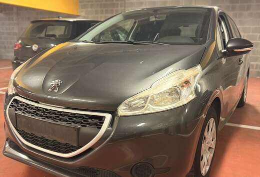 Peugeot Peugeot 208 1.2 Essence 2014