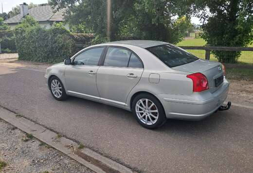 Toyota 2.4i VVT-i 16v D4 Linea Sol