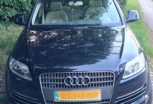 Audi Q7 3.0 TDI DPF quattro tiptronic