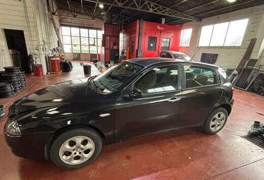 Alfa Romeo 147 1.9 JTD Distinctive