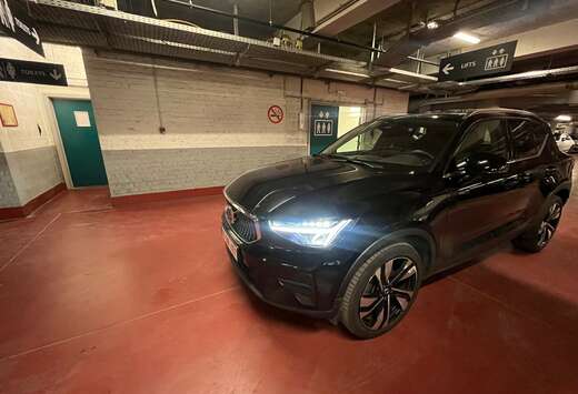 Volvo XC40 2.0 B3 MHEV Core DCT