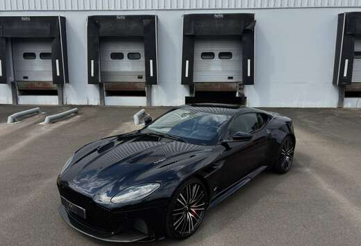 Aston Martin 5.2 V12 725 SUPERLEGGERA
