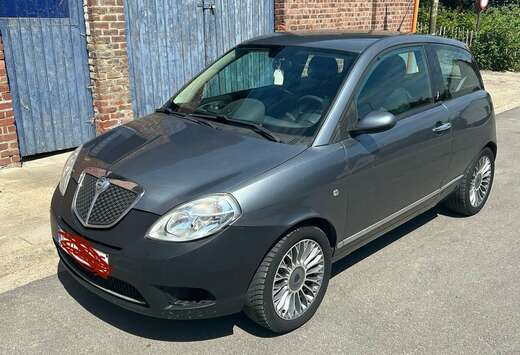 Lancia Y 1.2 8v