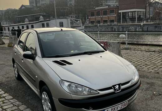 Peugeot  Peugeot 206 1.4 Essence  2007  122 300 km  C ...