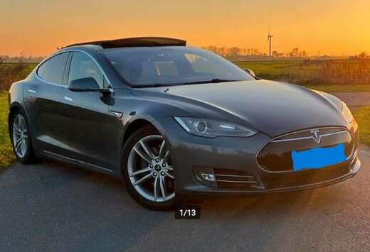 Tesla P85 FREE SUPERCHARGE & INTERNET